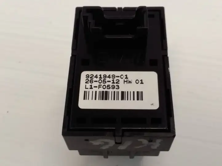 BMW 5 F10 F11 (2009 - 2016)  9241949 Кнопка стеклоподъемников