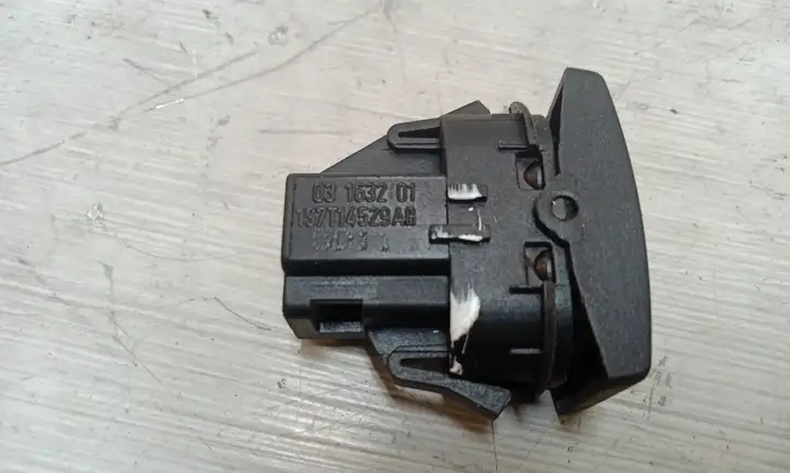Ford Mondeo Mk III (2000 - 2007) 1S7T14529AB Блок кнопок стеклоподъемников — фото 4