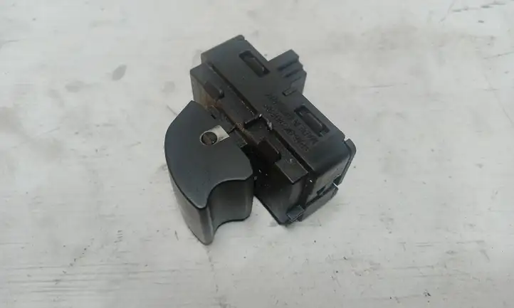 BMW 3 E90 E91 (2005 - 2012) 6945874 Кнопка стеклоподъемников — фото 4