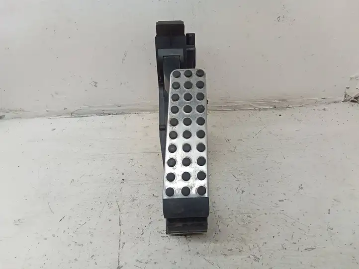 Mercedes-Benz E W211 (2002 - 2009)  A2113000704 Педаль акселератора