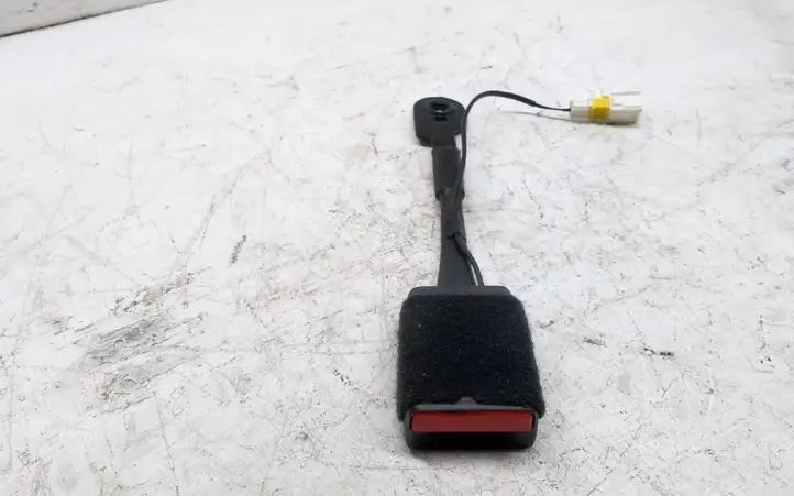 Peugeot 508 (2010 - 2014)  46163559 Замок переднего ремня