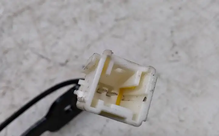 Peugeot 508 (2010 - 2014)  46163559 Замок переднего ремня