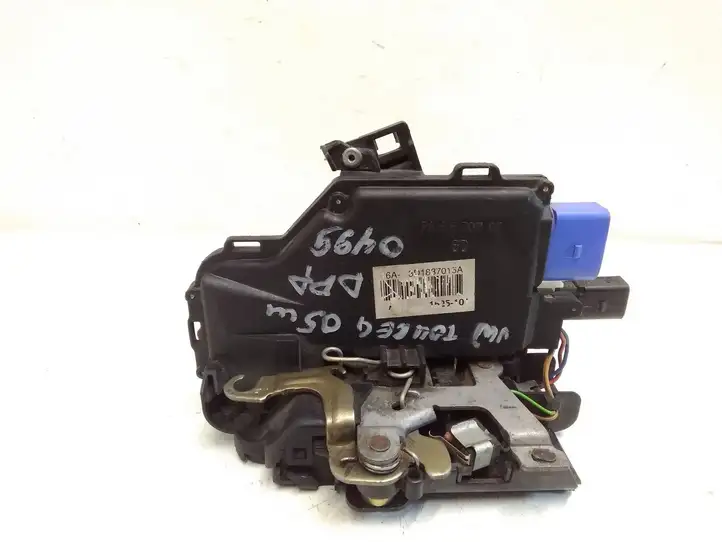 Volkswagen Touareg I (2002 - 2010)  3D1837016A Замок передней двери