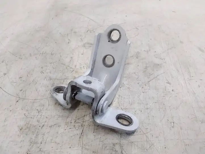 Kia Sportage (2014 - 2016)   Нижняя петля задней двери