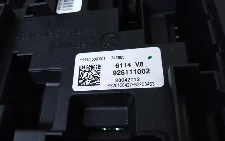 BMW 3 F30 F35 F31 (2012 - 2018)  926111002 Блок предохранителей