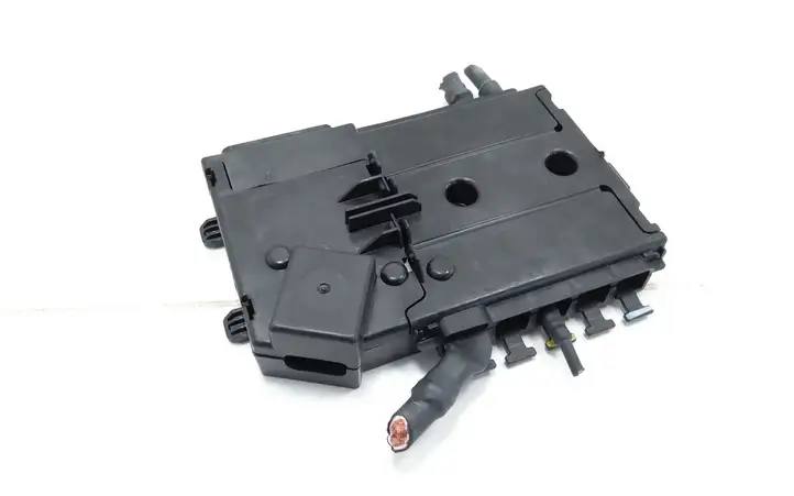 Mercedes-Benz E W213 (2016 - )  A2135406200 Блок предохранителей