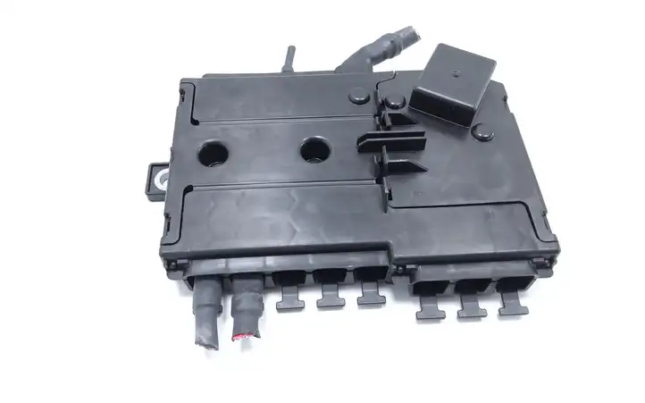 Mercedes-Benz E W213 (2016 - )  A2135406200 Блок предохранителей