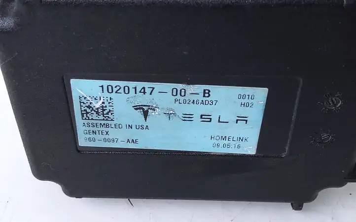 Tesla Model S (2016 - 2021) 102014700B Прочие блоки управления — фото 2