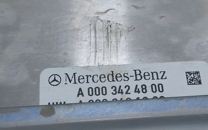 Mercedes-Benz EQC (2018 - ) A0003424800 Инвертор напряжения — фото 2