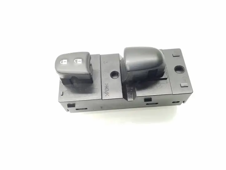 Nissan Leaf I (ZE0) (2010 - 2017) 254111KA0A Кнопка стеклоподъемников — фото 1