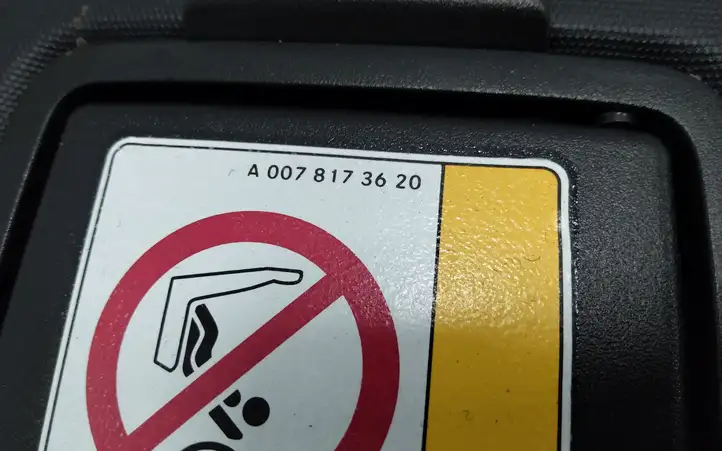 Mercedes-Benz A W176 (2012 - 2018) A20581074049 Солнцезащитный козырек — фото 2