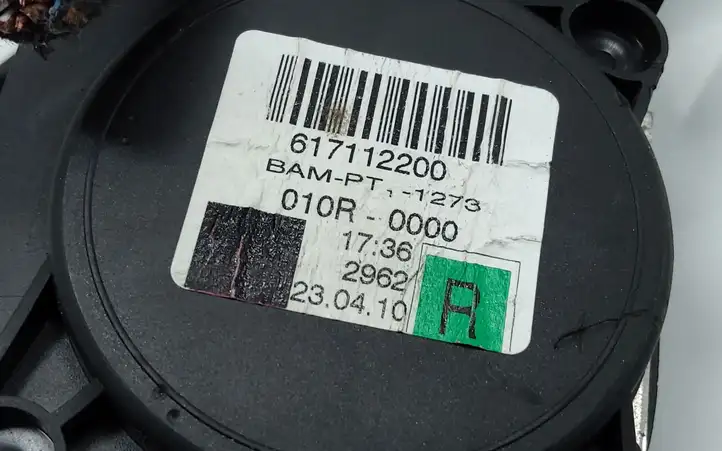 Mercedes-Benz E W212 (2009 - 2016)  610035800D Передний ремень безопасности