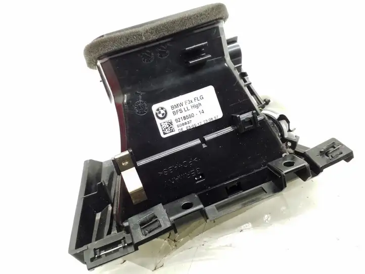 BMW 3 F30 F35 F31 (2012 - 2018) 921855014 Боковой воздушный дефлектор — фото 3