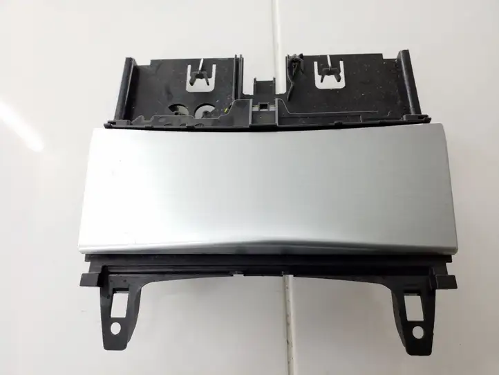 Mercedes-Benz C W204 (2007 - 2014)  A2046801350 Передняя пепельница