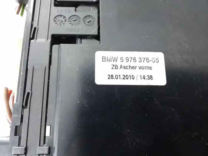 BMW 5 E60 E61 (2004 - 2010) 697637605 Передняя пепельница — фото 3