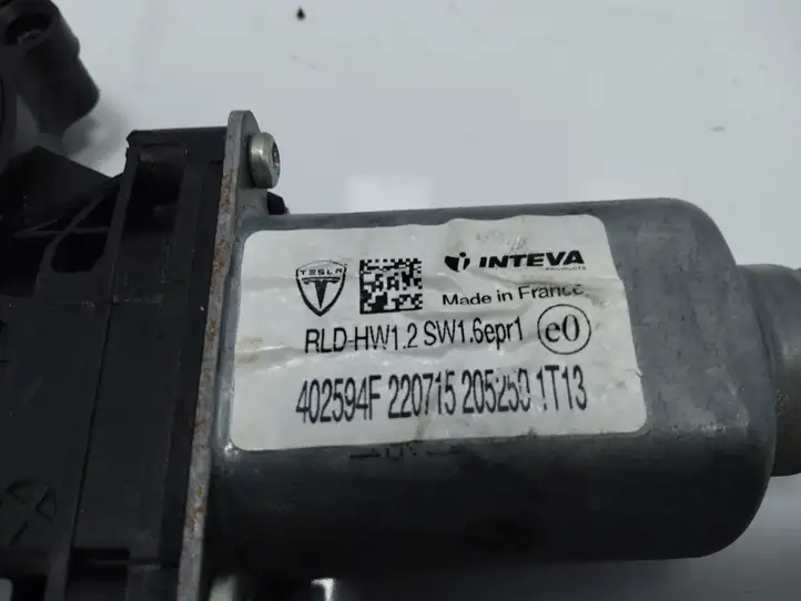 Tesla Model S (2012 - 2016) 402594F Стеклоподъемник задней двери — фото 3