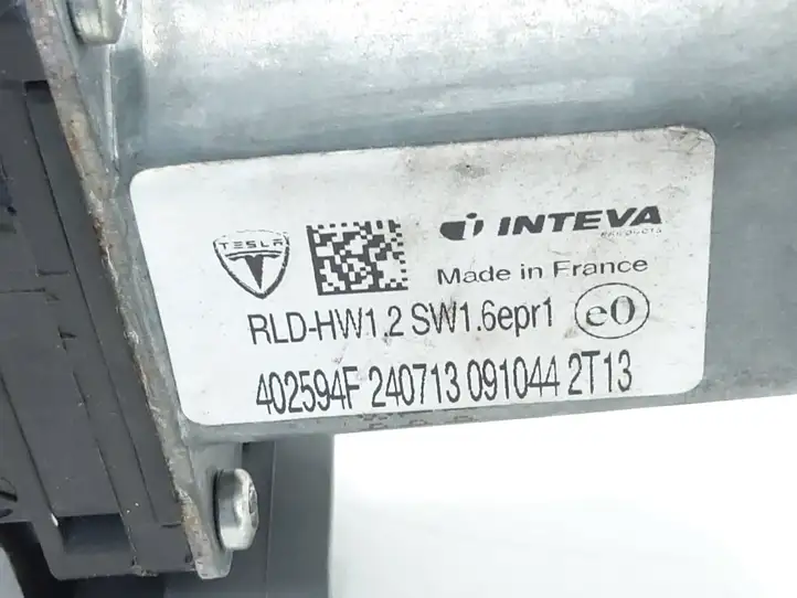 Tesla Model S (2012 - 2016) 402594F Стеклоподъемник задней двери — фото 4