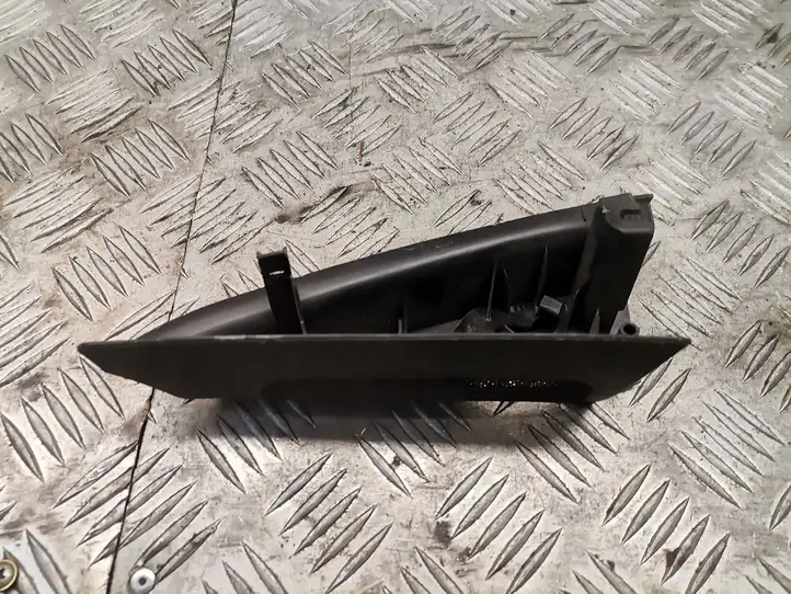 Toyota Prius (XW20) (2003 - 2009) 6749147020 Прочие детали салона — фото 1