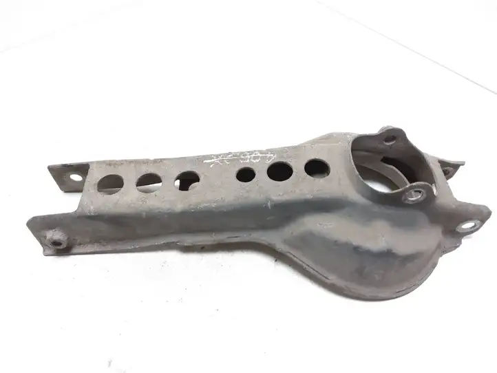 Volvo V70 (2000 - 2004)   Вилы