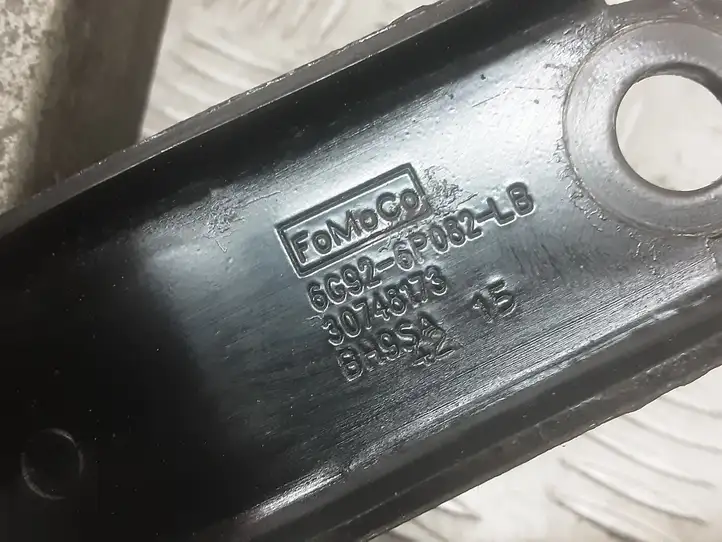 Volvo S60 (2013 - 2018) 31375838 Кронштейн подвесного подшипника — фото 2