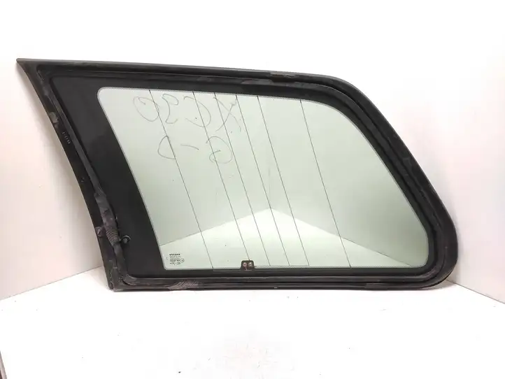 Volvo XC90 (2006 - 2014)  30674957 Заднее боковое стекло кузова