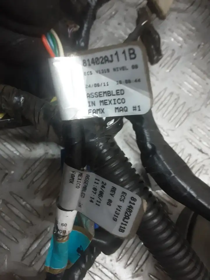 Subaru Outback (2009 - 2014) 81821AJ31A Прочая электропроводка — фото 3