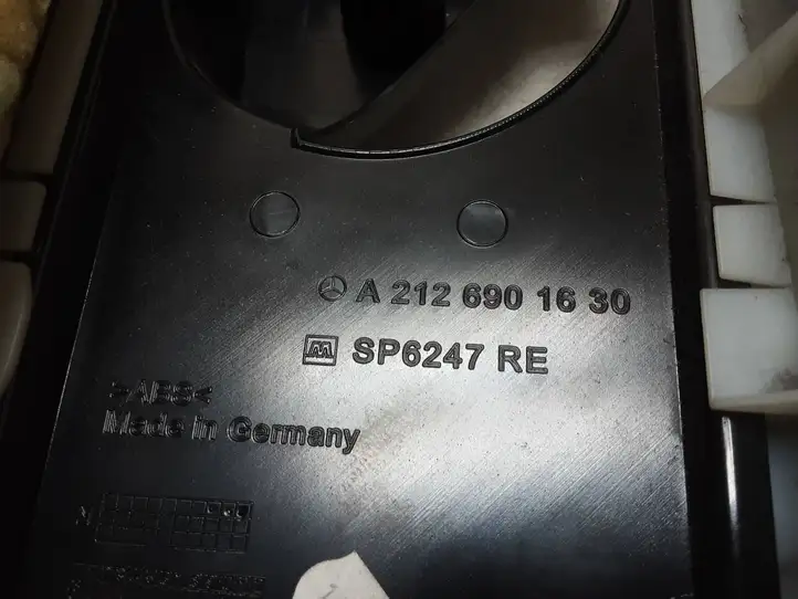 Mercedes-Benz E W212 (2009 - 2016) A2126901630 Верхняя обшивка стойки B — фото 3