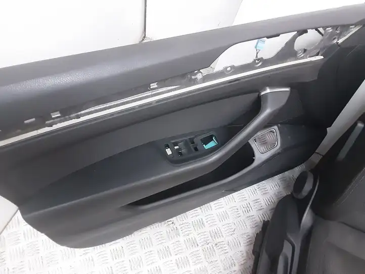 Volkswagen PASSAT B8 (2015 - ) 3G0 Комплект салона — фото 6