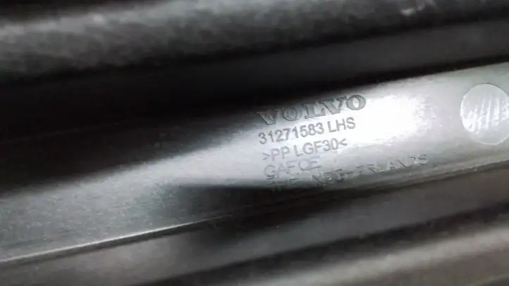Volvo XC60 (2008 - 2013) 31271583 Прочая отделка багажника — фото 3