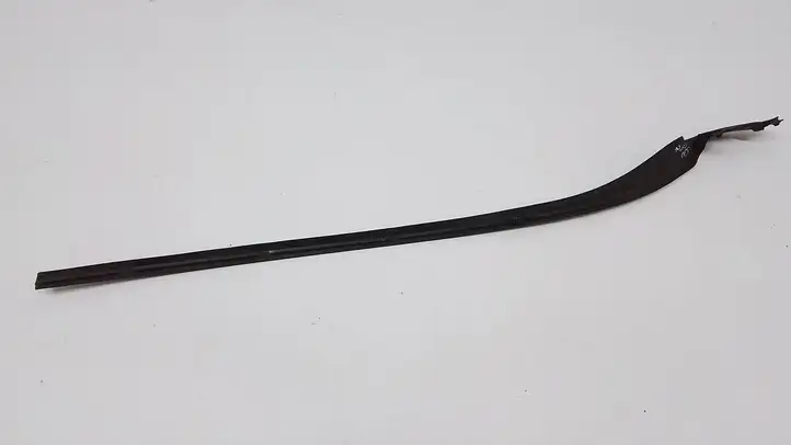 Volvo S60 (2010 - 2013) 30753985 Накладка стоек лобового стекла — фото 3