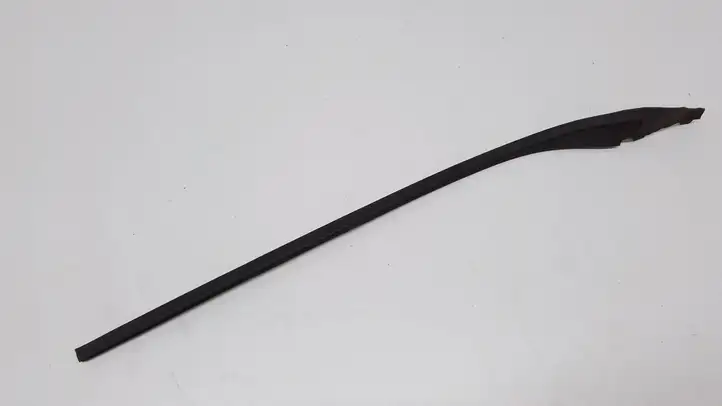Volvo S60 (2004 - 2010) 31335864 Накладка стоек лобового стекла — фото 1