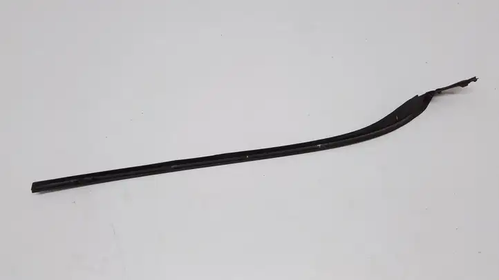Volvo S60 (2004 - 2010) 31335864 Накладка стоек лобового стекла — фото 3