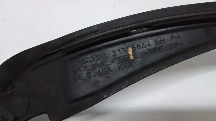 Volvo S60 (2004 - 2010) 31335864 Накладка стоек лобового стекла — фото 4