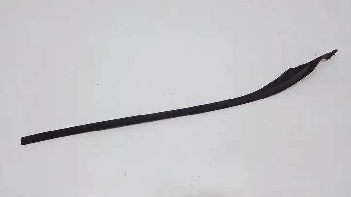 Volvo S60 (2010 - 2013) 31335865 Накладка стоек лобового стекла — фото 1