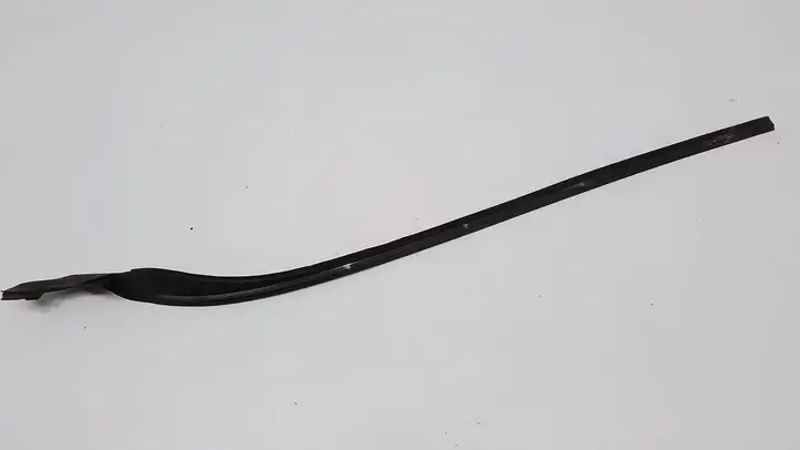 Volvo S60 (2010 - 2013) 31335865 Накладка стоек лобового стекла — фото 4