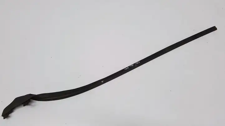 Volvo S60 (2010 - 2013) 30753986 Накладка стоек лобового стекла — фото 3
