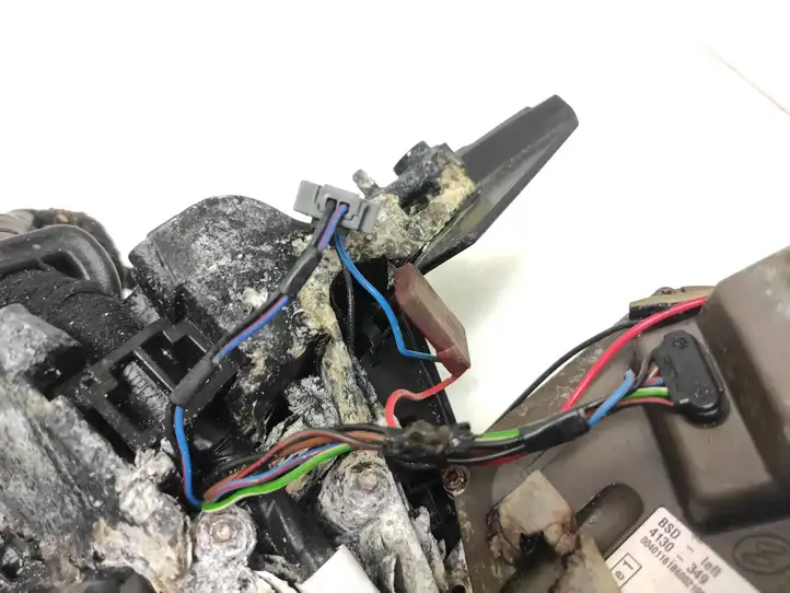 Volvo V60 (2010 - 2013)  3304941 Зеркало боковое с электрическим приводом