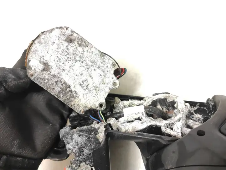 Volvo V60 (2010 - 2013)  3304941 Зеркало боковое с электрическим приводом