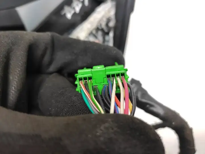 Volvo V60 (2010 - 2013)  3304941 Зеркало боковое с электрическим приводом