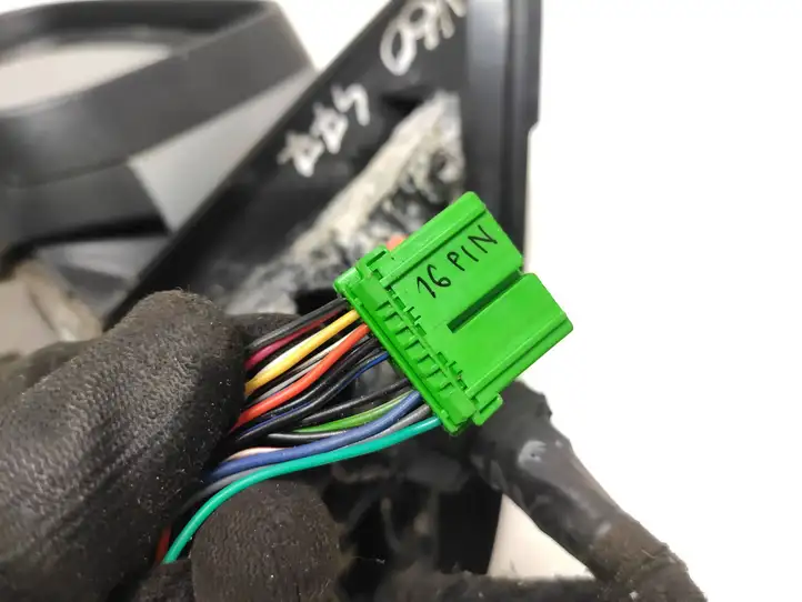 Volvo V60 (2010 - 2013)  3304941 Зеркало боковое с электрическим приводом