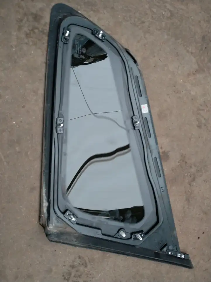 Kia Optima (2015 - 2018) Заднее боковое стекло — фото 2