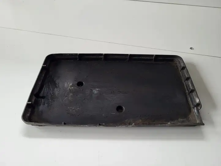 Toyota Verso (2012 - 2015) Площадка аккумулятора — фото 2