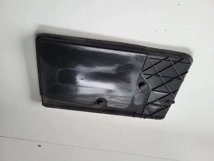 Toyota Verso (2012 - 2015) Площадка аккумулятора — фото 3