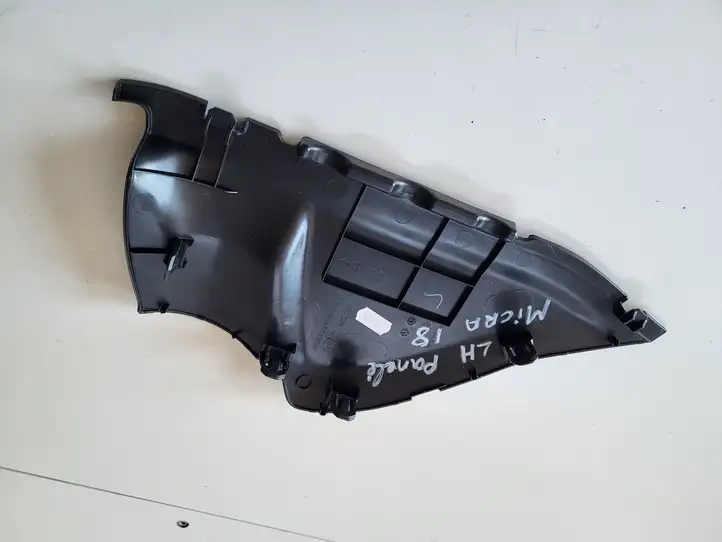 Nissan Micra (2017 - )   Другая деталь салона