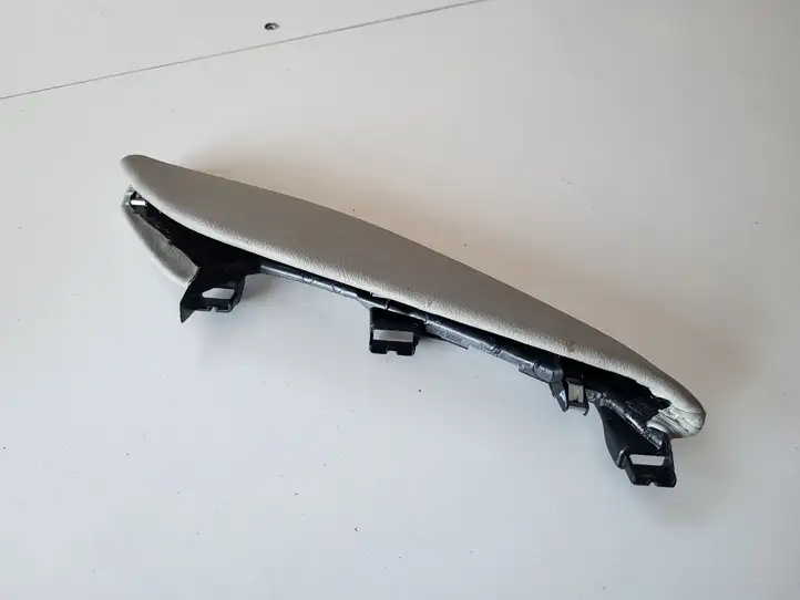 Nissan Micra (2017 - )   Другая деталь салона