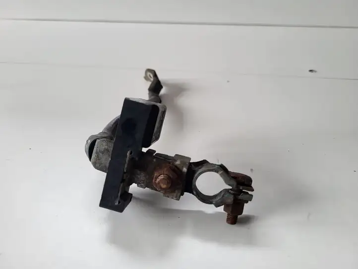 Toyota Verso (2012 - 2015) Минусовой провод аккумулятора — фото 2