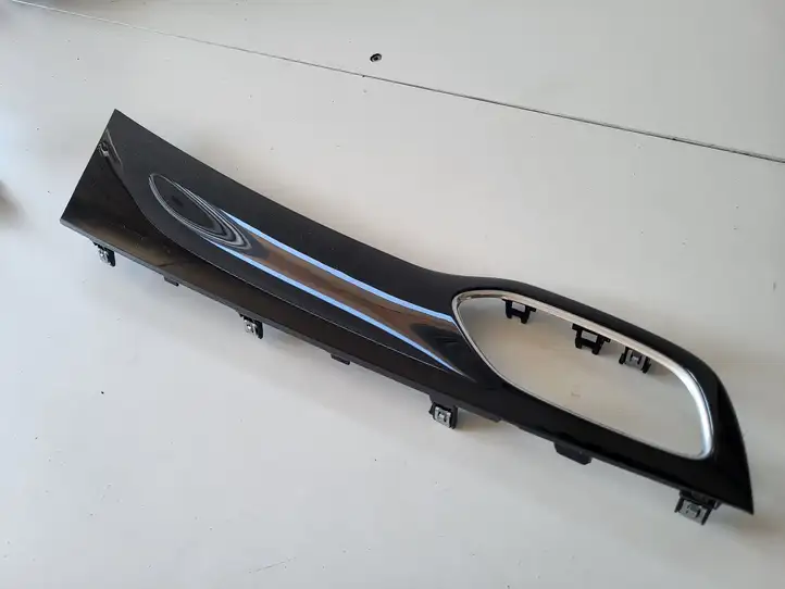 Opel Astra (2012 - 2015)   Другая деталь салона