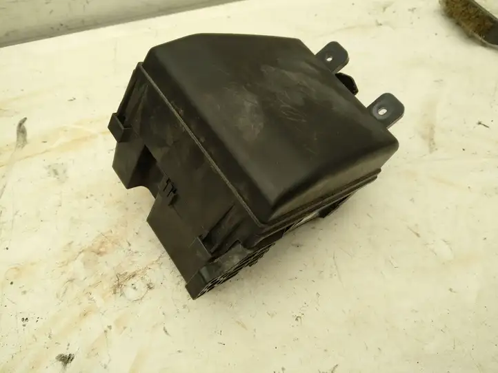 Kia Sportage (2014 - 2016)   Ящик предохранителей (комплект)