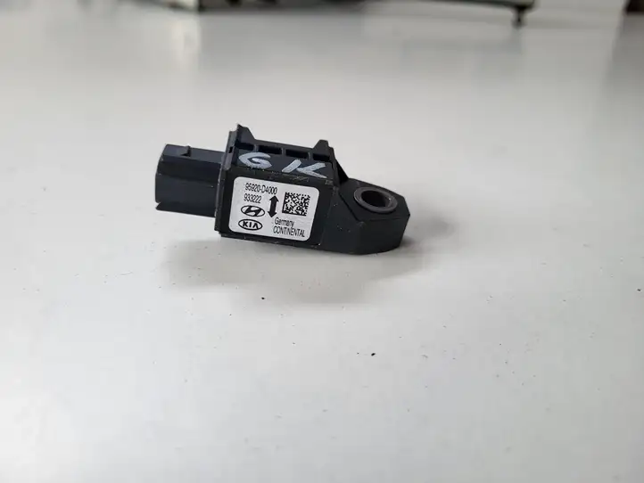 Kia Optima (2015 - 2018)   Датчик удара надувных подушек