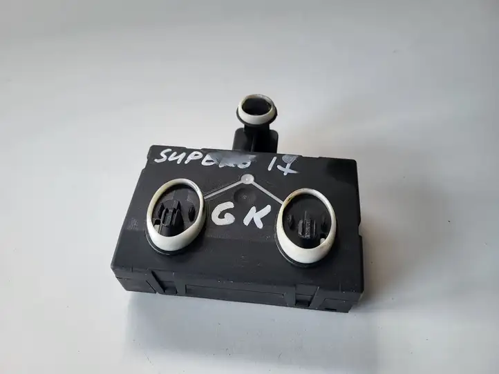 Skoda Superb B8 (3V) (2015 - 2023)   Блок управления дверью